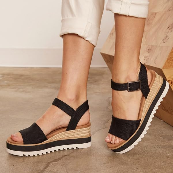 Step Up Your Style: TOMS Women