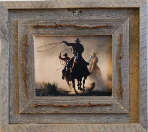 Laramie Barnwood Frame with Barbed Wire (8x10)