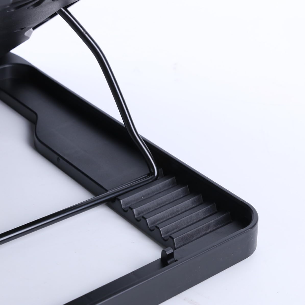 Base Enfriadora para Computadora Portátil de 5 Ventiladores, Metal Negro | Almohadilla de Enfriamiento, LED Lights Ultra, Multi-angle Adjustable, Built-in Dual-usb Hub Decoracion Verano