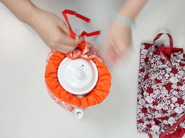 CulinaBlend Teekannen-Abdeckung - Isolierte Haube Aus Baumwolle 28x23cm Für 700-2000ml Kannen