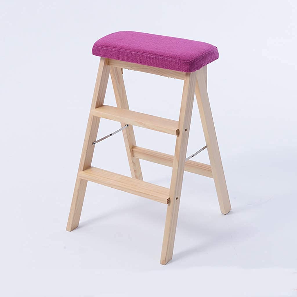 Escabeau en bois massif peu encombrant pour rangement en hauteur