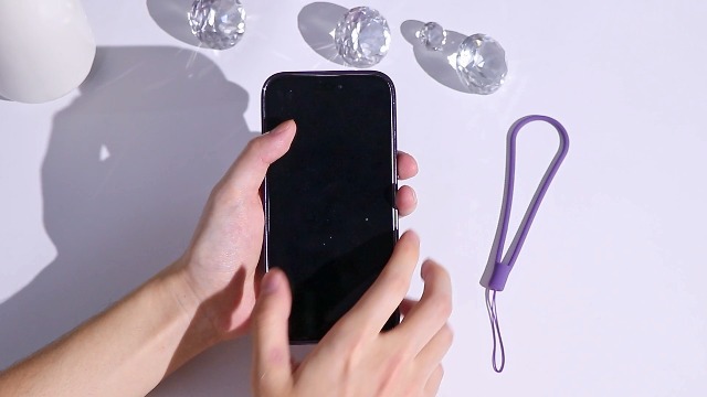 Custodia Magnetica Per IPhone 11 Con Cordino | Glitter Cuore | Compatibile MagSafe | Viola - Foto 4