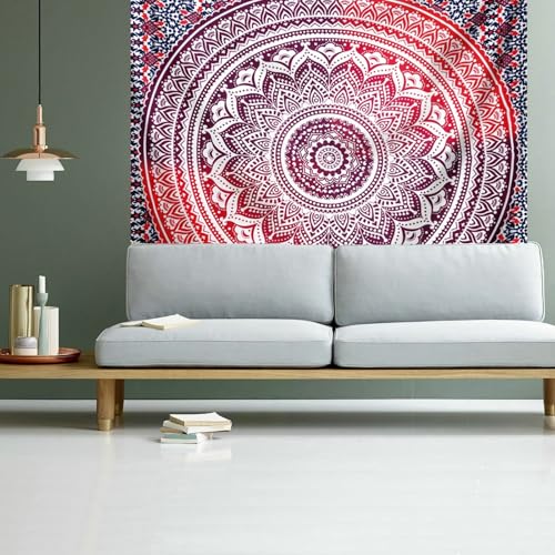Tapis mural decoratif pour masquer les murs blancs vides