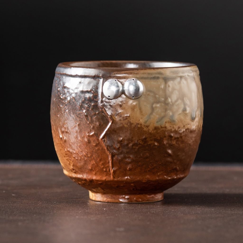 Tasse principale à café en céramique artisanale au design créatif
