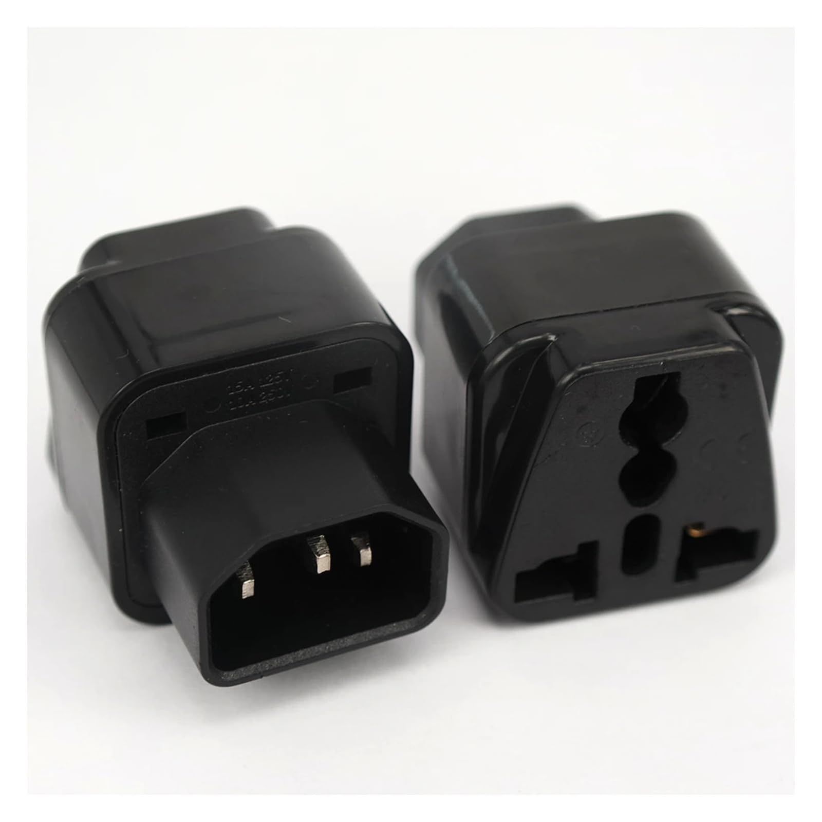 Adaptateur C14 vers prise domestique pour conversion de puissance électrique fiable