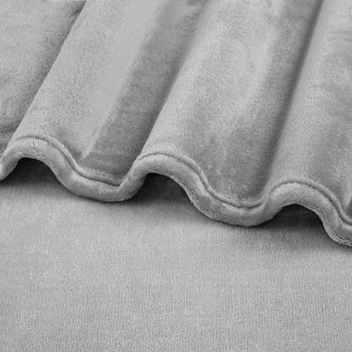 PAVILIA Light Grey Fleece Throw Blanket for Couch, Silver Super Soft Fuzzy Flannel Throw for Sofa, Luxury Plush Microfiber Bed Blanket, Cozy Home Decorative Velvet Gift Blanket, 50x60 by PAVILIA - Used condition - Image 4