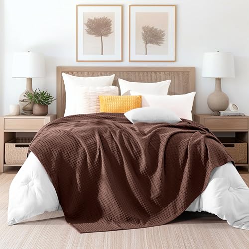Image of Elegant Comfort Premium 100% Cotton Waffle Blanket - Lightweight Breathable Waffle Weave Bed Blanket - Soft and Warm All Season Blanket for Couch, Sofa and Bed, Full Size 88x88 Inches, Brown