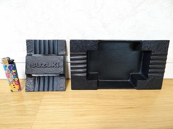 新品 非売品 ビンテージ スズキ 自動車 バイク 灰皿 旧車 レトロ 当時物 新品 非売品 ビンテージ スズキ 自動車 バイク 灰皿 旧車 レトロ 当時