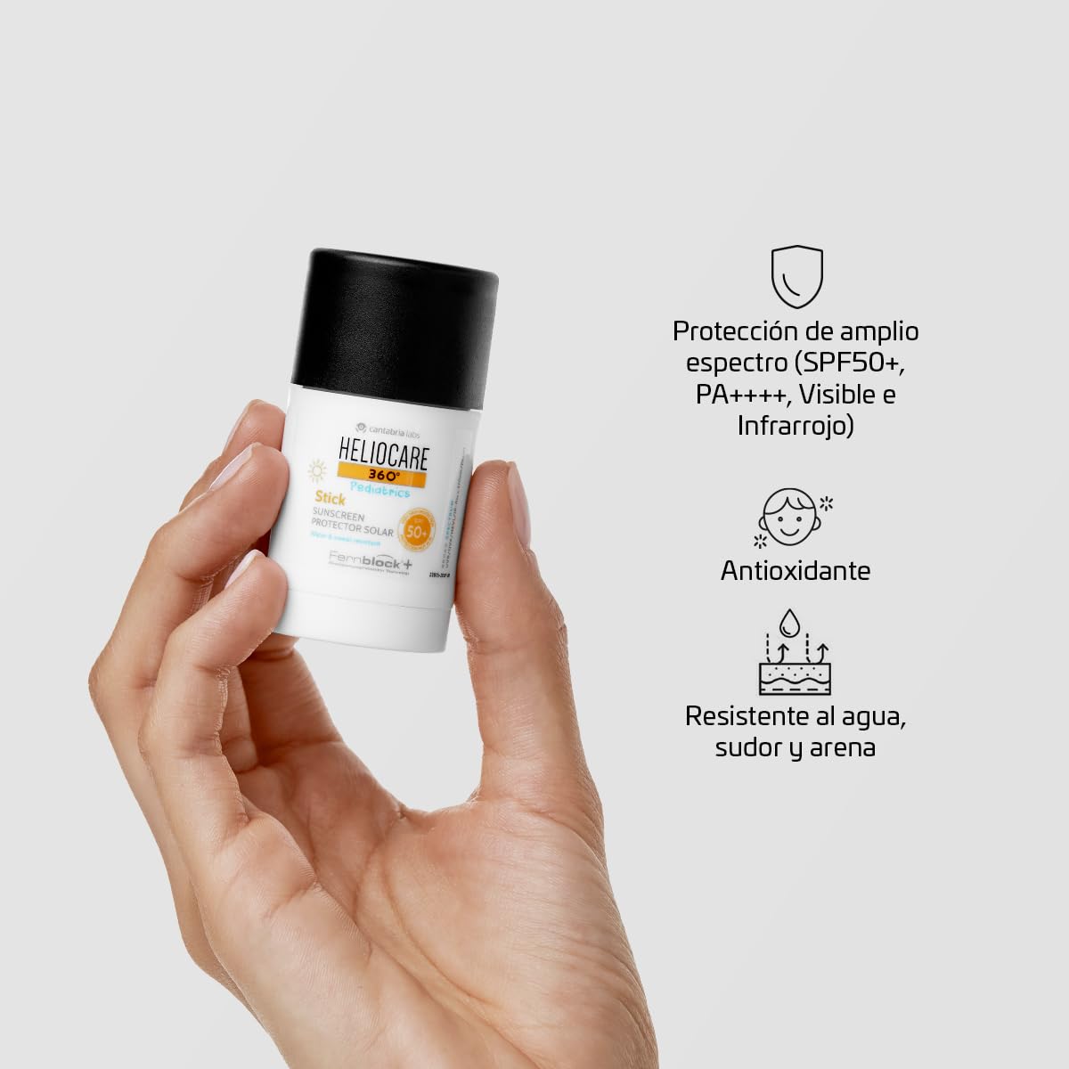 Cantabria Labs - Heliocare 360º Pediatrics Stick SPF 50+ - Fotoprotección Alta - Fácil Aplicación - Resistente al Agua - Ideal para Niños