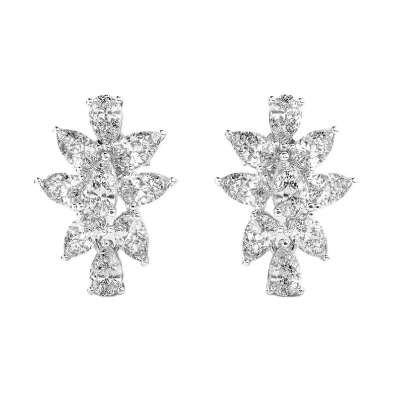 Clous d'oreilles scintillants parfaits pour illuminer vos tenues de bureau et soirées