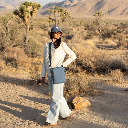 Travelon Anti-theft the Voyages Slim Crossbody2