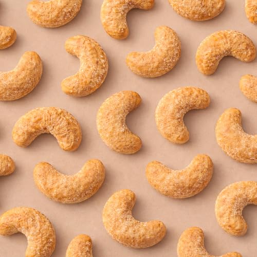 Image of Munch Craft Gourmet Salted Caramel Cashews - Perfectly Balanced Flavor (Buttery Caramel & Sea Salt) - Extra Crunchy Air-Roasted Nuts, Oil-Free - No Artificial Colors or Flavors - 4.4 oz (125g) Resealable Bag