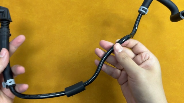 Taruri　0527 Amazon.com: ThpeMakcr Coolant Overflow Tank Hose Engine Coolant