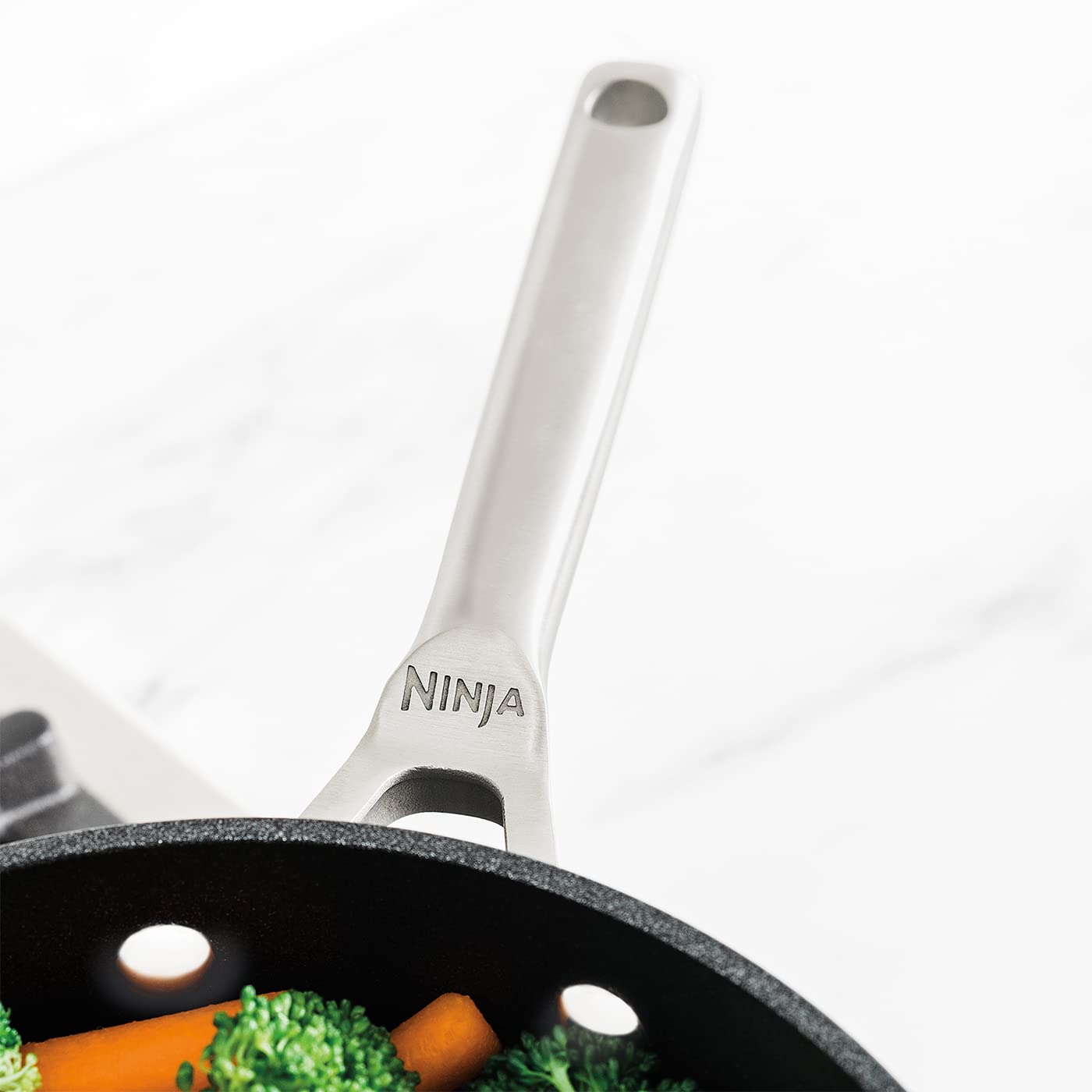 Ninja Foodi ZeroSTICK patelnia do smażenia 26 cm C50126EU utwardzane aluminium składana indukcyjna zmywarka