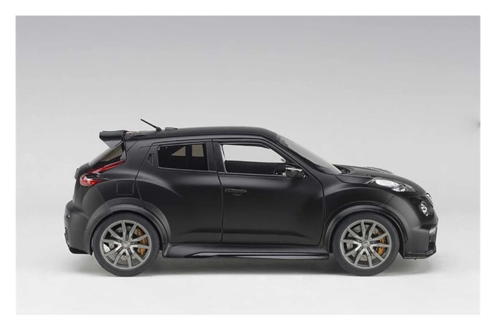 Amazon | ミニカー スケールモデルカー ブティックコレクション1：18 