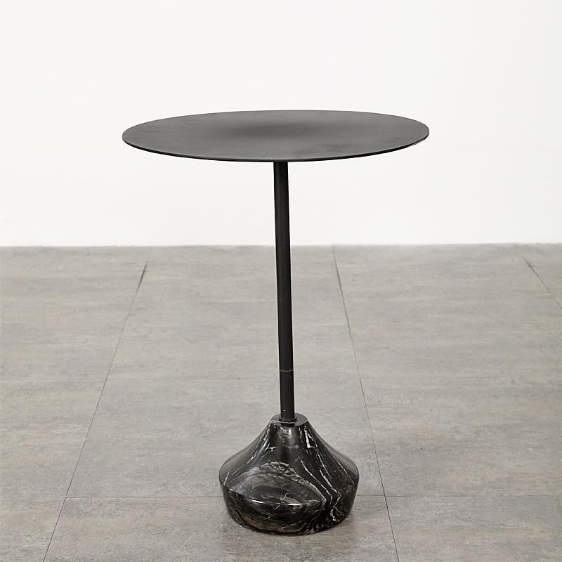 Table à thé compacte pour optimiser l'espace de votre canapé