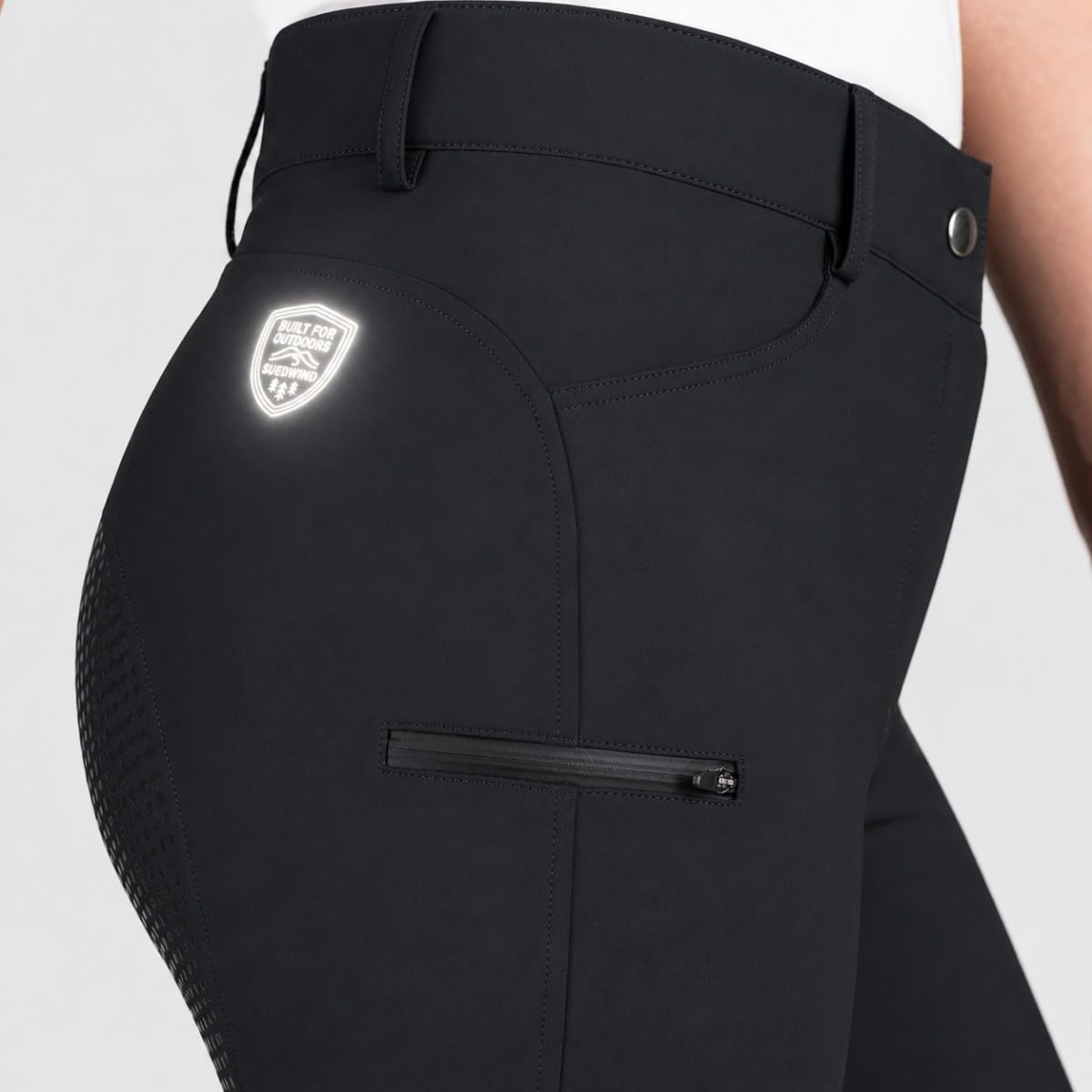SUEDWIND FOOTWEAR Damen Reithose DryRide Jodhpur – schwarz – Gr. 34-46 | Reiterhose mit Silikon-Vollbesatz – atmungsaktiv, wasser- & winddicht – weiches Innenfutter, Gürtelschlaufe & 3 Taschen
