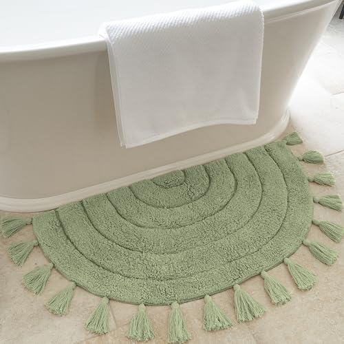 Beautiful Boho Rug with Tassels for Your Bathroom