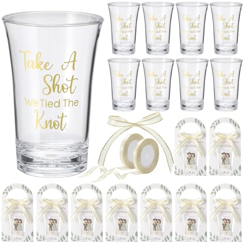 Gandeer 100 Stück Hochzeitsgeschenke für Gäste, Hochzeitsschnapsgläser, Acryl, transparent, 33,5 ml, mit personalisierten Geschenktüten und goldenem Band für Dankeschön-Geschenke, mit Leckerli-Box
