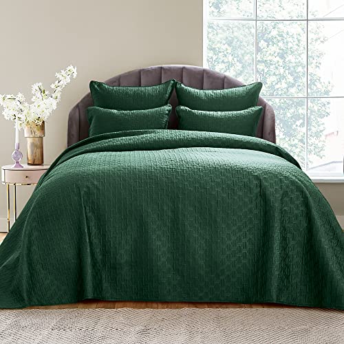 Image of Ted Baker Geometric T Quilted Polysatin Bedspread Quilt, King, Forest Dark Green