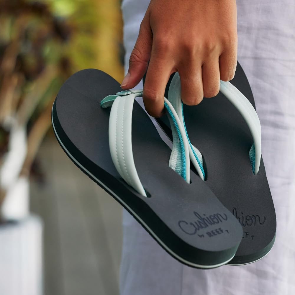 REEF Women's Cushion Breeze Flip Flops - Image 2