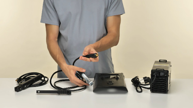 Soldador Inverter CEVIK PRO CE-MINI125 120A - Portátil, Con Máscara, Electrodos Hasta 3.25mm, Pantalla Digital, 230V