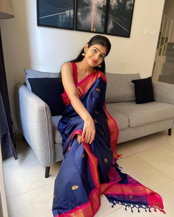 Women's Kanjivaram Soft Lichi Silk Saree With Blouse Piece