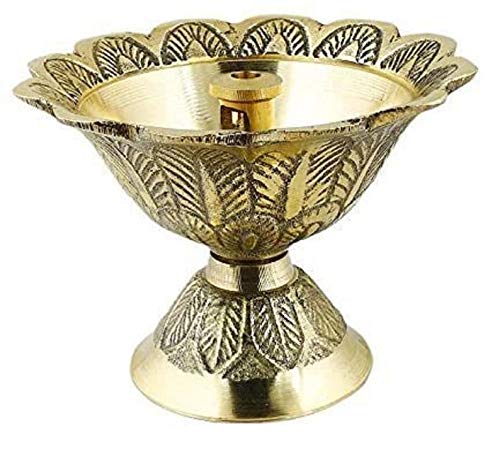 Billion Deals Handgefertigte Öllampe aus reinem Messing mit Gravur und Pooja Diya / Home Decor / Deepawali Diya / Diwali Diya / Dekorationsartikel / Geschenkartikel Blume Diya - 1 Stück Cover