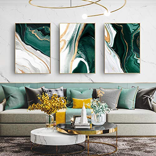 Peinture abstraite moderne sur toile contre les murs ternes sans âme