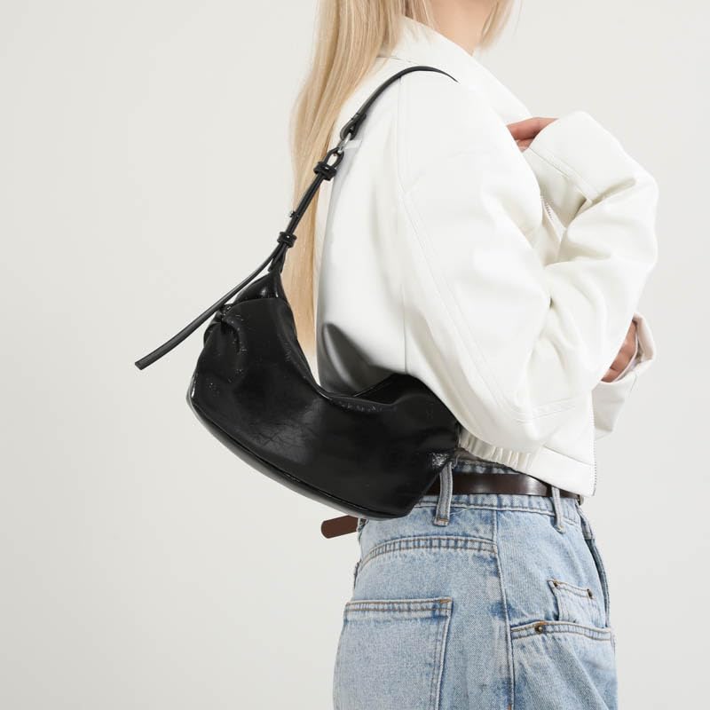 Women PU Shoulder Bag Fashion Underarm Bag Large Capacity Vegan Leather Tote Bag Zipper Closure Trendy Designer Handbag Outdo3