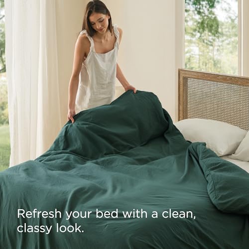 Image of Bedsure Duvet Cover Queen Size Only - Prewashed Cotton-Like Polyester Extra Soft All Season Bedding, Includes 1 Duvet Cover 90x90 Inches with Zipper Closure, Forest Green, Comforter Not Included