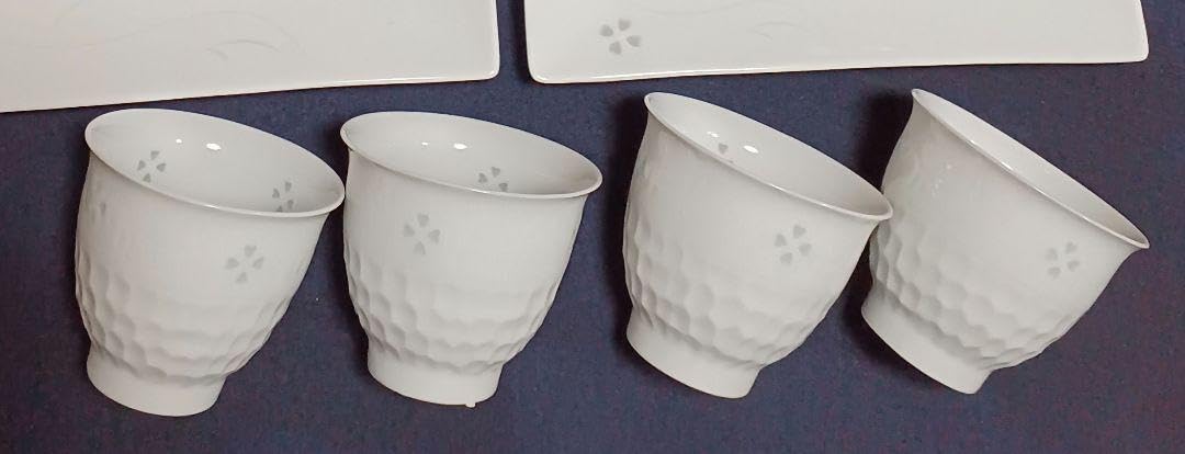 中国古美術・旧蔵の三彩陶磁器、力士が太鼓を携えたもの・