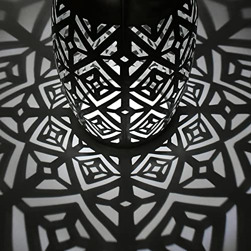 Support de table d'extérieur : sublimez un jardin terne grâce aux ombres décoratives solaires - 7