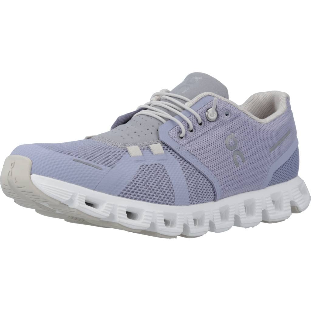 OnWomen's Cloud 5 Sneakers