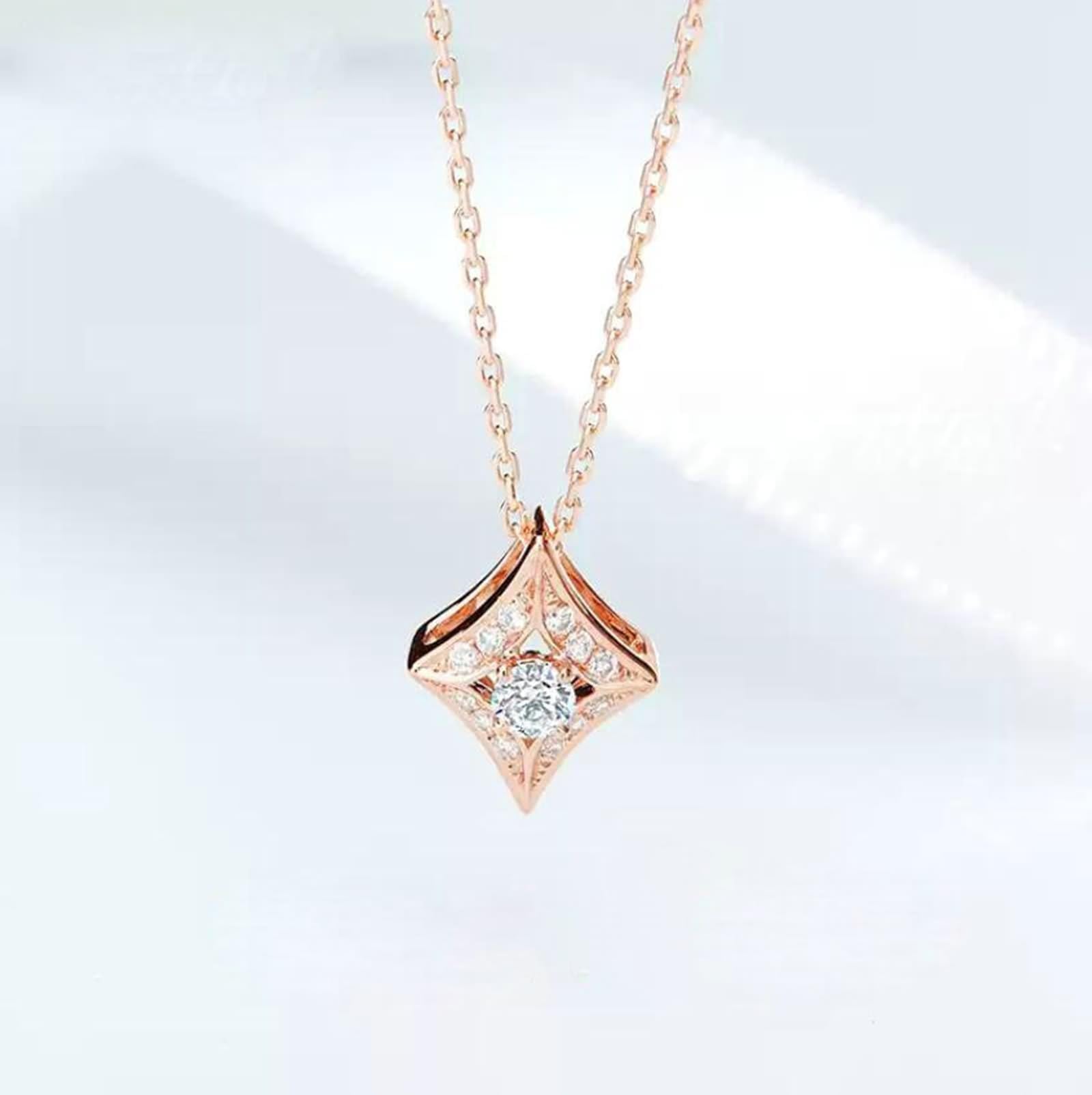 Łańcuszek damski przyjaźń, łańcuszek na szyję z różowego złota, romb, z 0,1 ct diamentem 45 cm