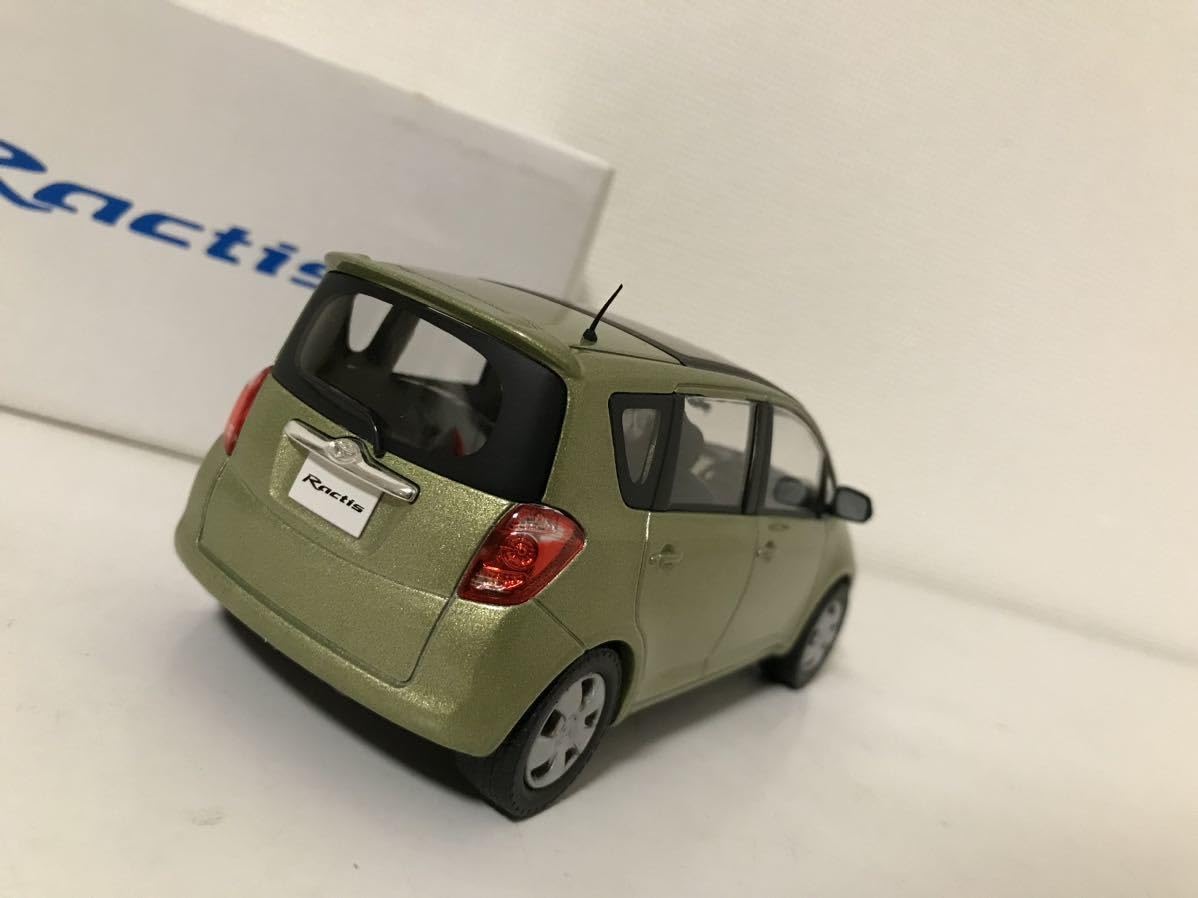 1/30 非売品 トヨタ ラクティス カラーサンプル ミニカー 青 Amazon | 1/30 トヨタ 初代ラクティス 非売品 カラーサンプル