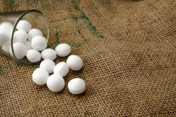 HENLYS White Naphthalene Balls for Clothes | Bathroom | Wardrobe | Pantry | Moth, Protect Clothes 100% Safe | Smell Stain-Germs Free (250g) 4
