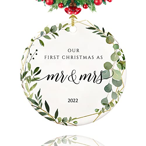 First Christmas Married Ornament 2022, Just Married Christmas Ornament 2022, Our First Christmas as Mr and Mrs Ornament for Brautpaare, 7,6 cm hängende Ornamente Cover