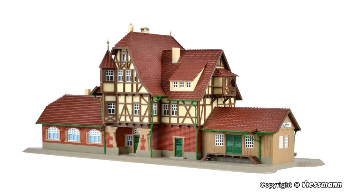 Amazon.co.jp: フォルマー Vollmer Nゲージ ノイフェン駅 47522 : おもちゃ