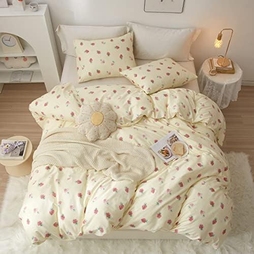AOJIM Japanese Kawaii Style Pure Cotton Soft Children Cute Duvet Cover Set Small Strawberries Reversible Girls Bedding Set 3 PCS Best Bedding Gifts for Kid Full/Queen