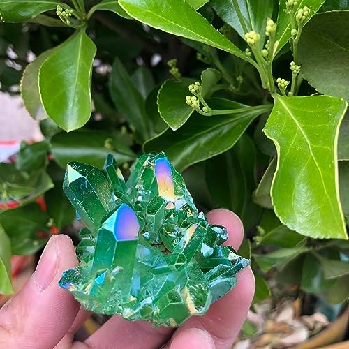 Cluster de quartz de qualité supérieure aux éclats de titane pur