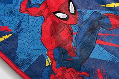 Jay Franco Marvel Spiderman Off The Wall 130 x 150cm Fluffy Throw Blanket