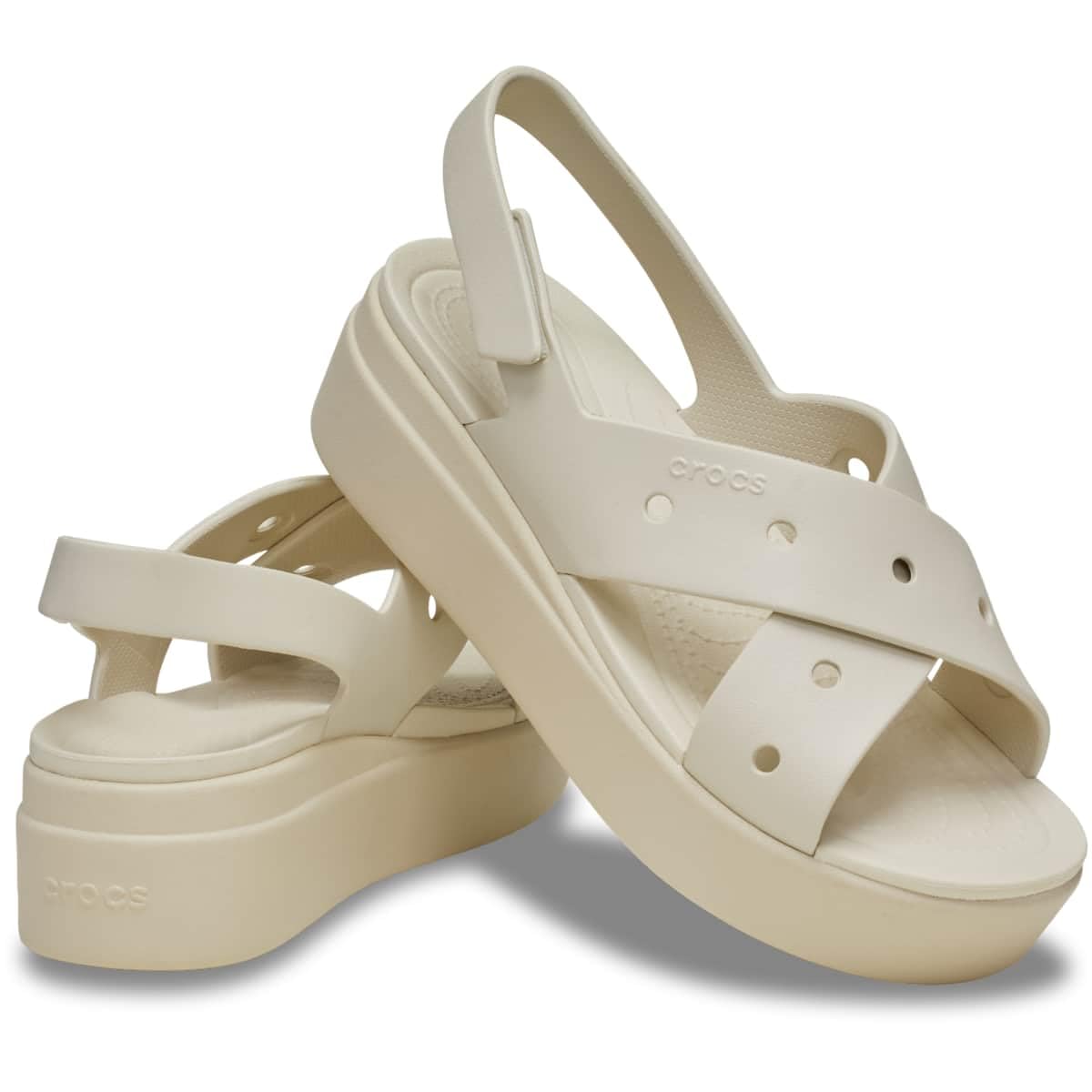 Crocs Brooklyn 4u Cross Strap Sandal Sandalias con cuñaMujer