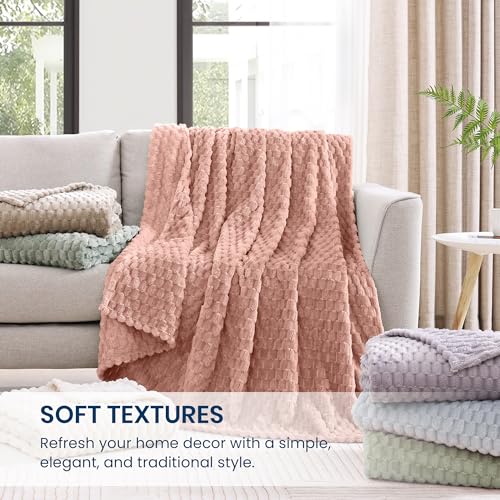 Monbix Pink Fleece Throw Blanket for Couch- Room Decor Soft Cozy Blankets for Women, Lightweight Fleece Flannel Bed Blanket Suitable for All Seasons(50"×60",Pink)