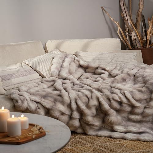 Mon Chateau 60" x 70" Dream Faux Fur Throw, Marble