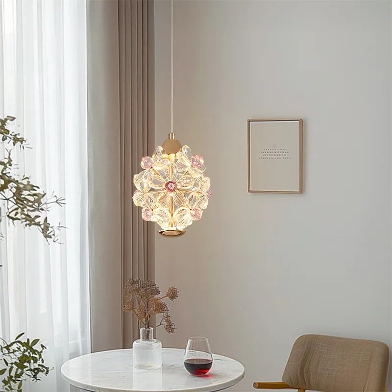Lampe LED suspendue en cristal pour illuminer vos repas et votre salon