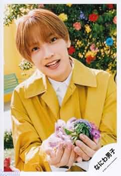 Amazon.co.jp: なにわ男子 公式 生 写真（高橋恭平）J01095 : おもちゃ