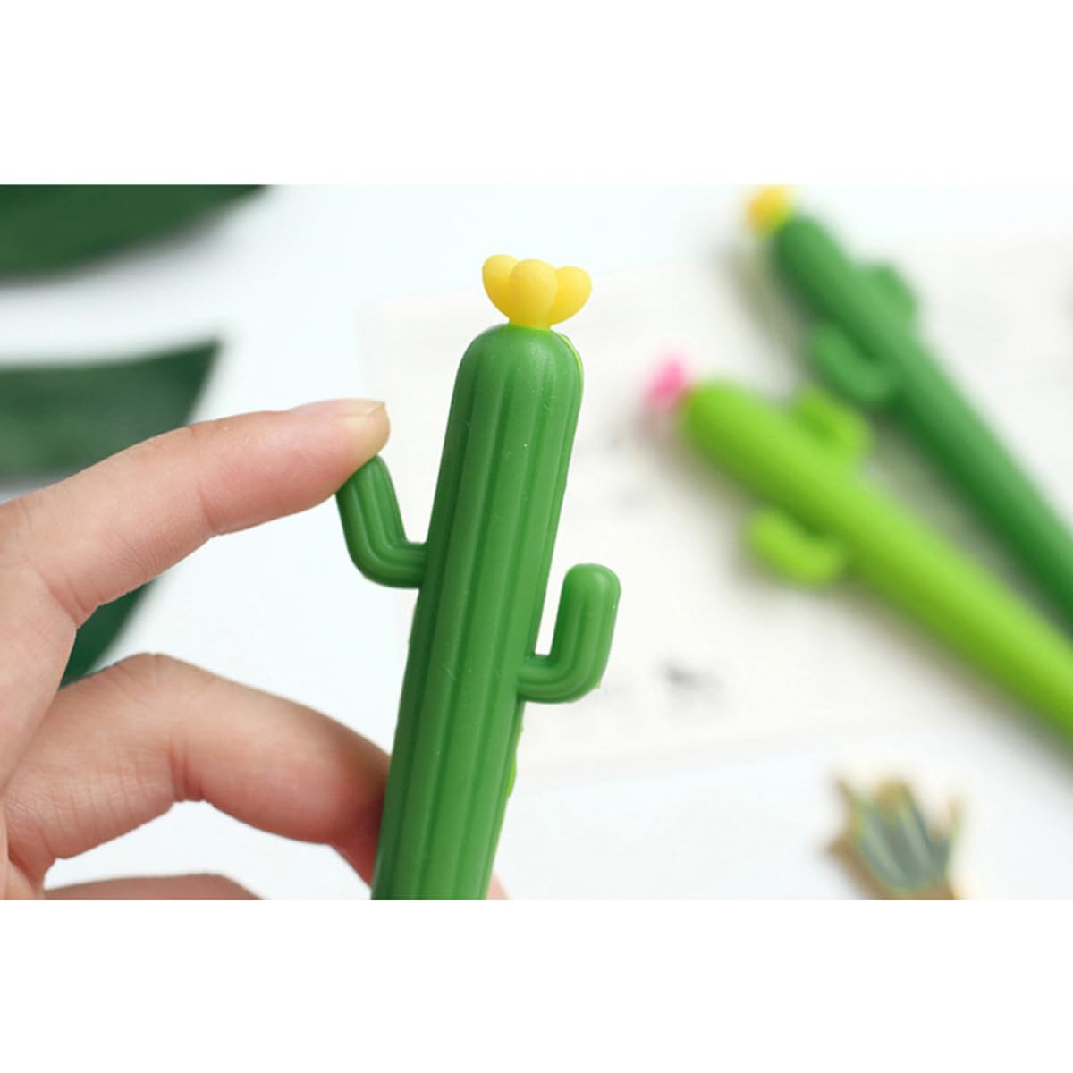 CALLARON 24 Pezzi Penna Gel Nera 0,5mm Punta Fine Forma di Cactus in Plastica Portatile Penna Cancelleria Creativa Regalo per Ragazzo Ragazza