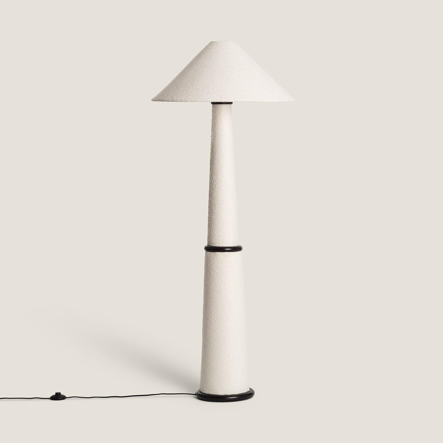 LEDKIA Lámpara de Pie Madera y Tela Lombe Blanco | CasquilloE27