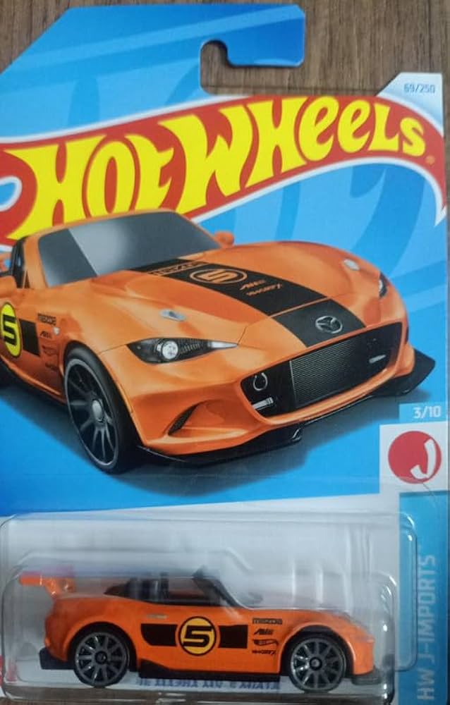Hot Wheels 15 Mazda MX 5 Miata HW J Imports Ages 3 and Up (Orange